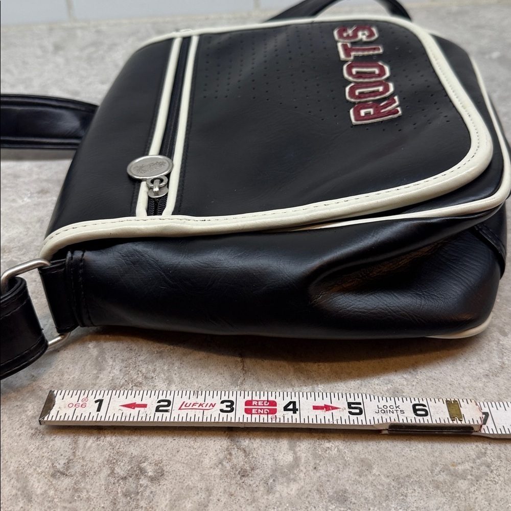 Roots Black and Cream Shoulder Bag - Picture 10 of 10